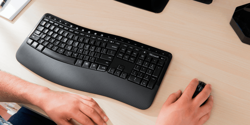 Os 5 Melhores Teclados Ergonômicos De 2022 Geek 360 7112